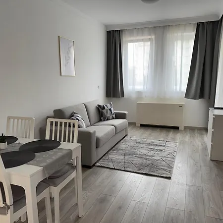 Goldvilla Apartment *