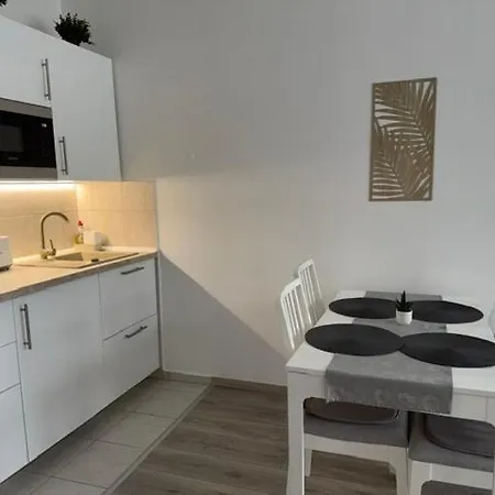 Apartament Goldvilla *